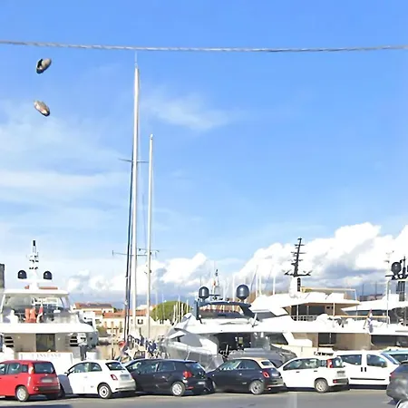 לינה וארוחת בוקר Valentina Versilia וירג'יו