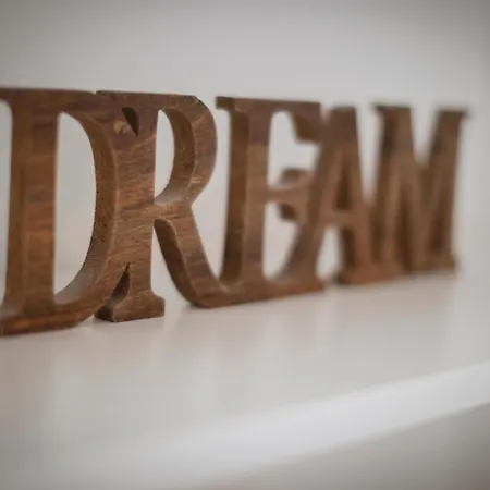 לינה וארוחת בוקר Valentina Versilia 4*