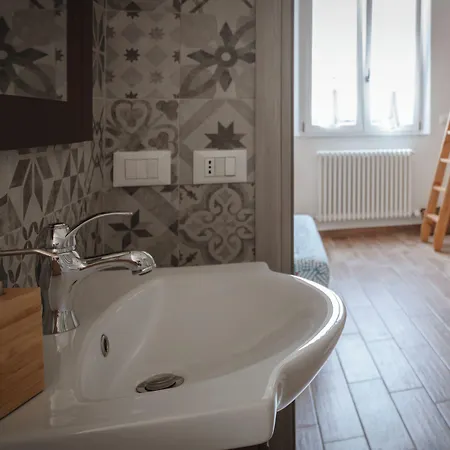 Valentina Versilia לינה וארוחת בוקר וירג'יו