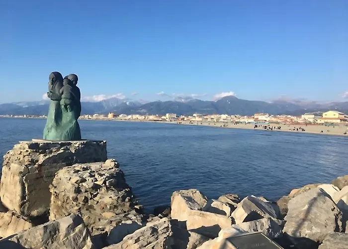 לינה וארוחת בוקר Valentina Versilia וירג'יו