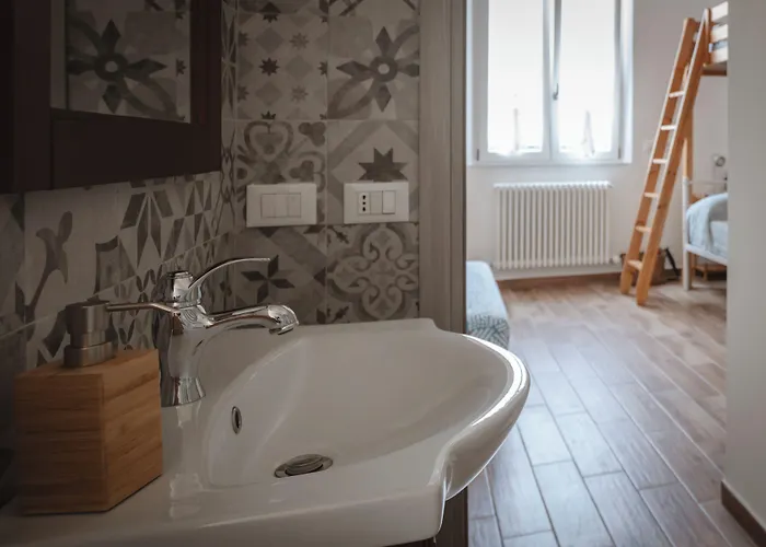 Valentina Versilia לינה וארוחת בוקר וירג'יו